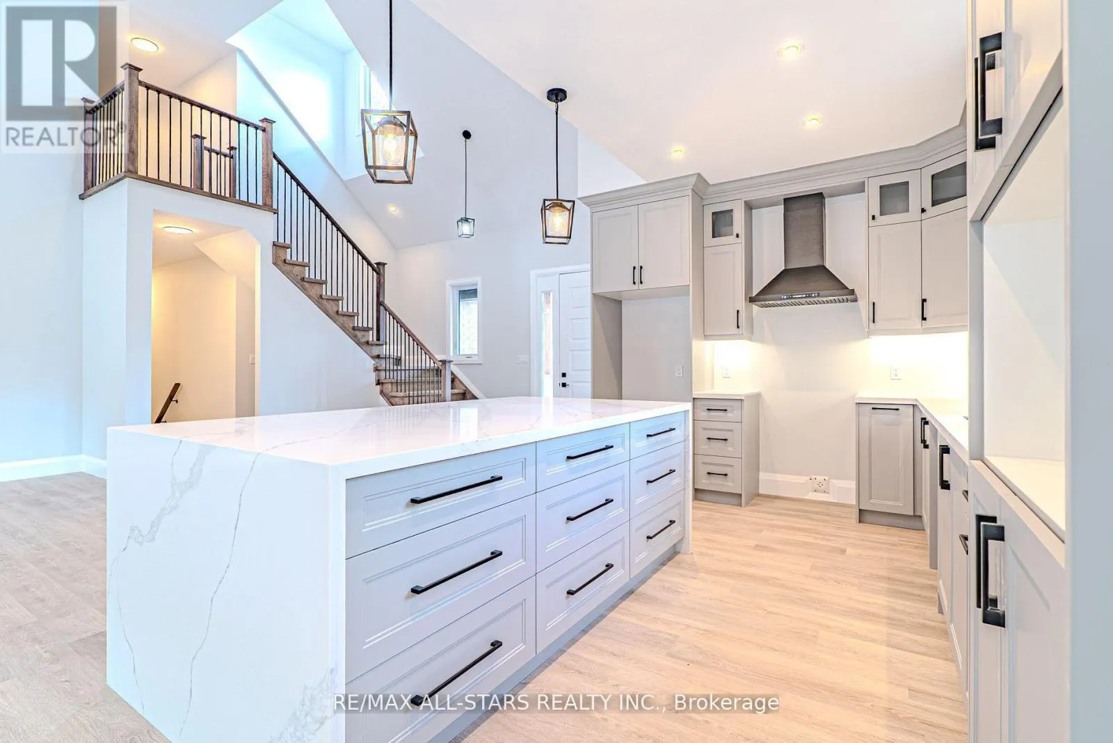 837 CEDAR GLEN ROAD