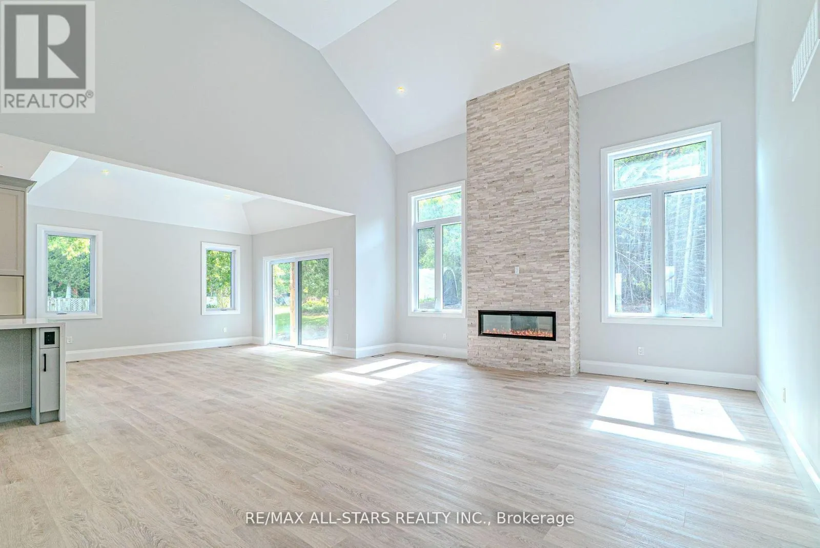 837 CEDAR GLEN ROAD