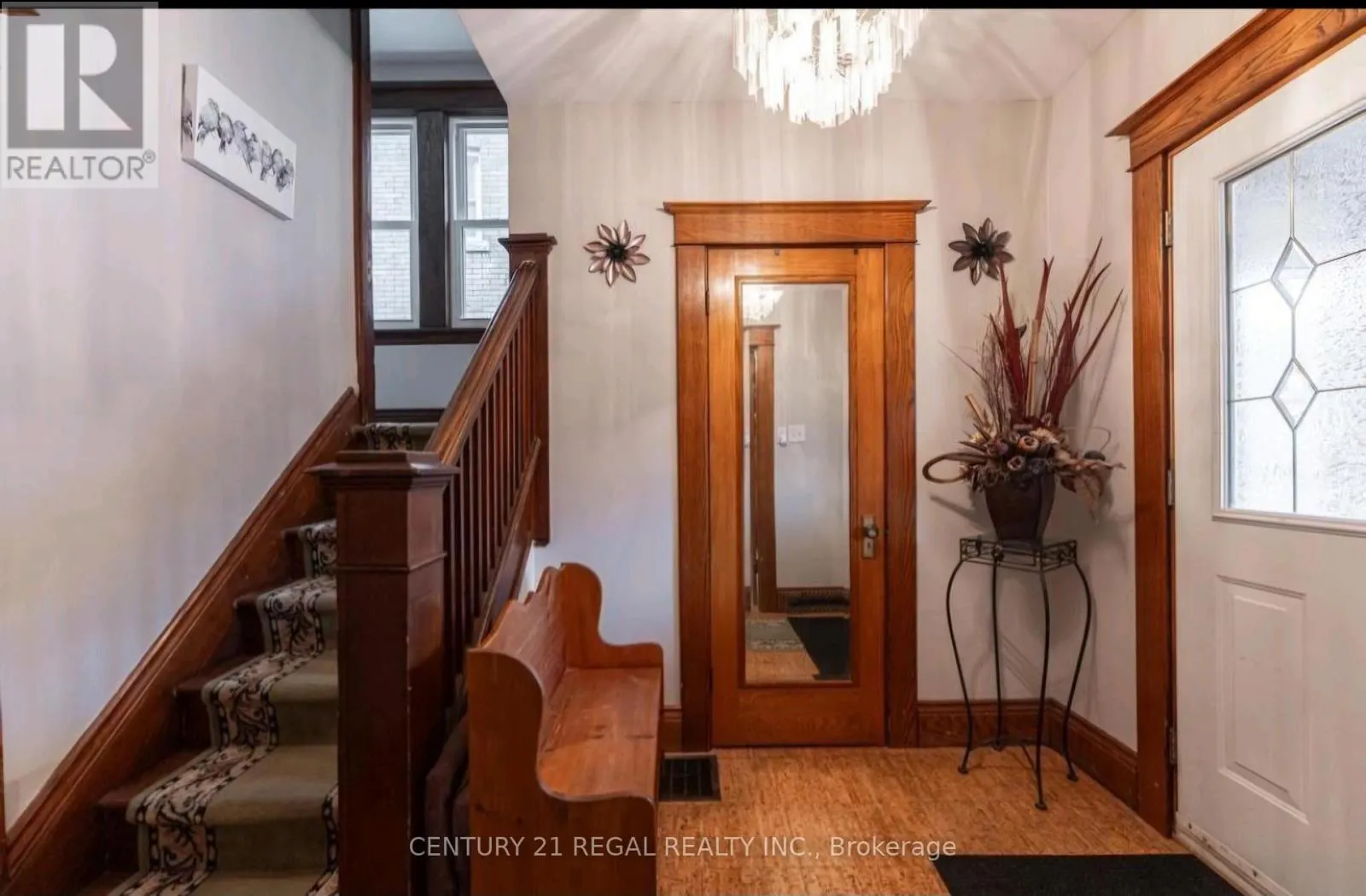UPPER - 133 EASTBOURNE AVENUE