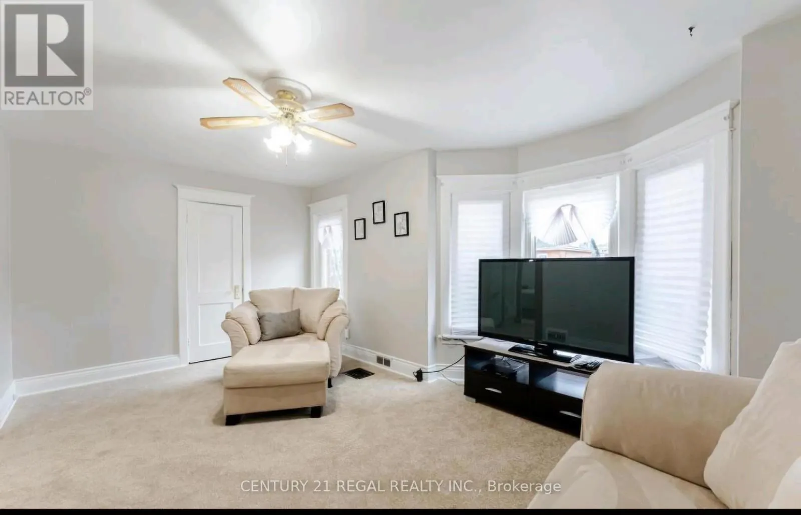 UPPER - 133 EASTBOURNE AVENUE