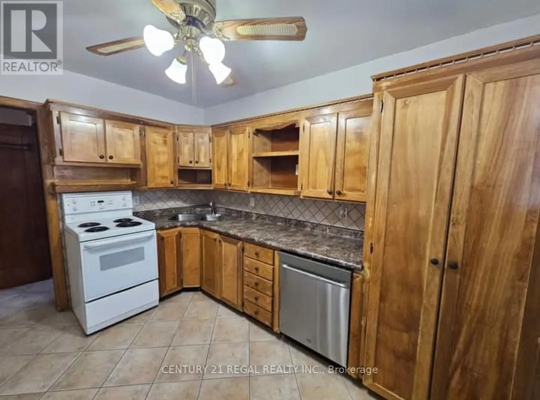 UPPER - 133 EASTBOURNE AVENUE