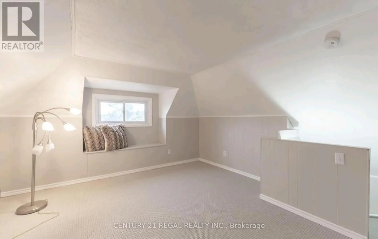 UPPER - 133 EASTBOURNE AVENUE