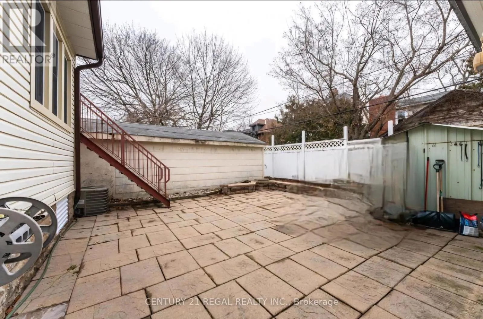 UPPER - 133 EASTBOURNE AVENUE