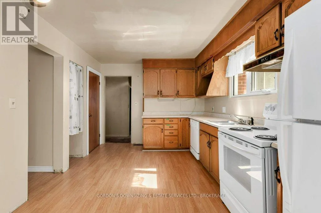 144 CALDERWOOD DRIVE