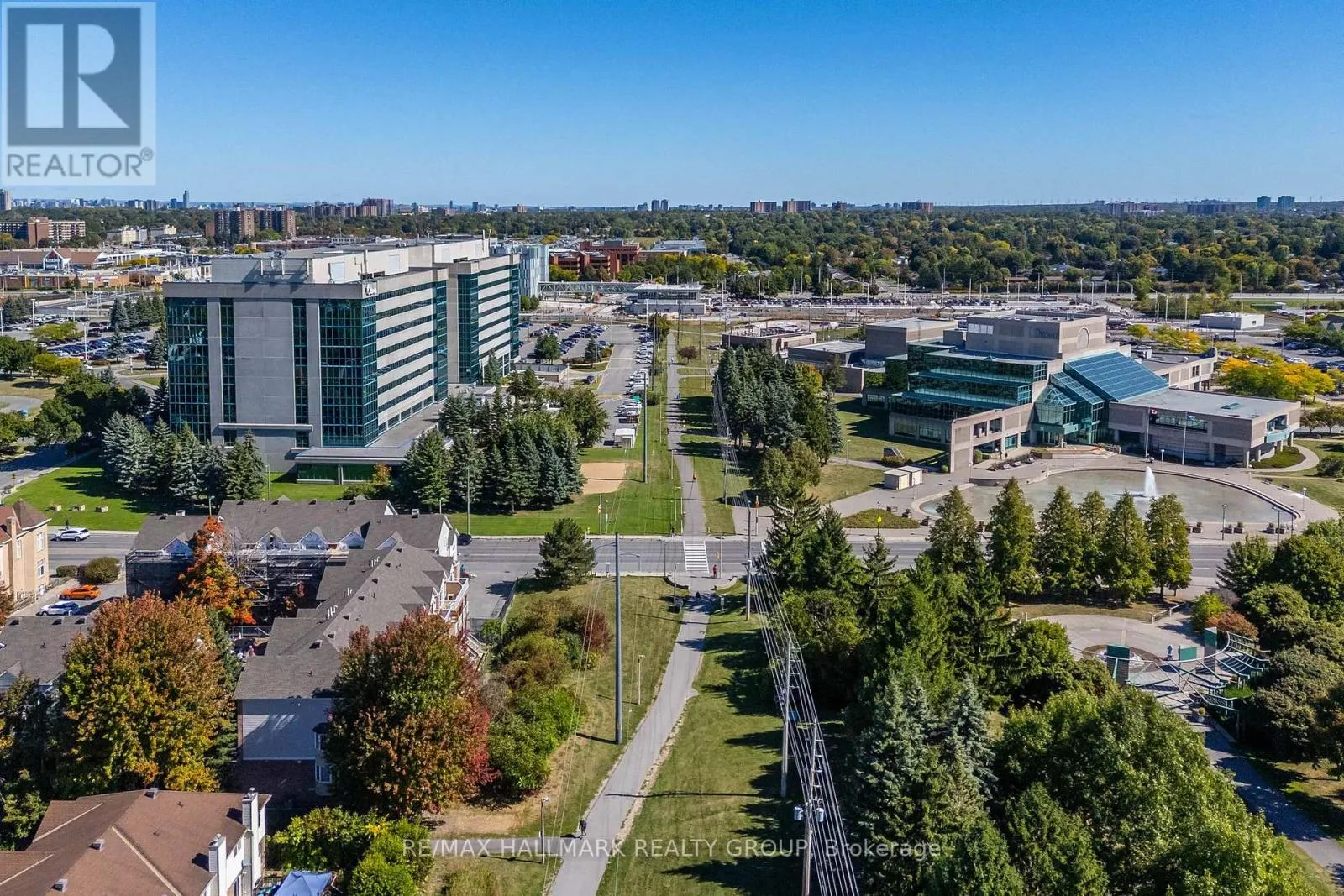 110H CENTREPOINTE DRIVE