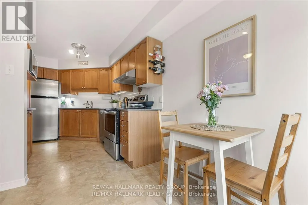 110H CENTREPOINTE DRIVE