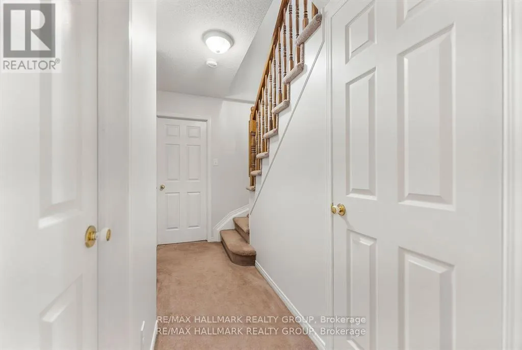 110H CENTREPOINTE DRIVE