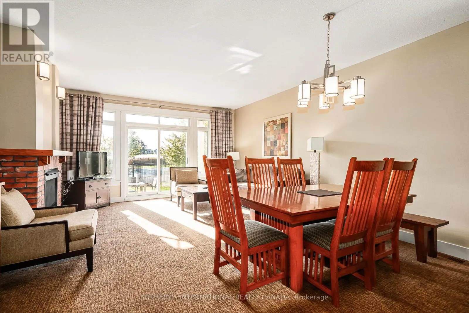 120 - 125 FAIRWAY COURT