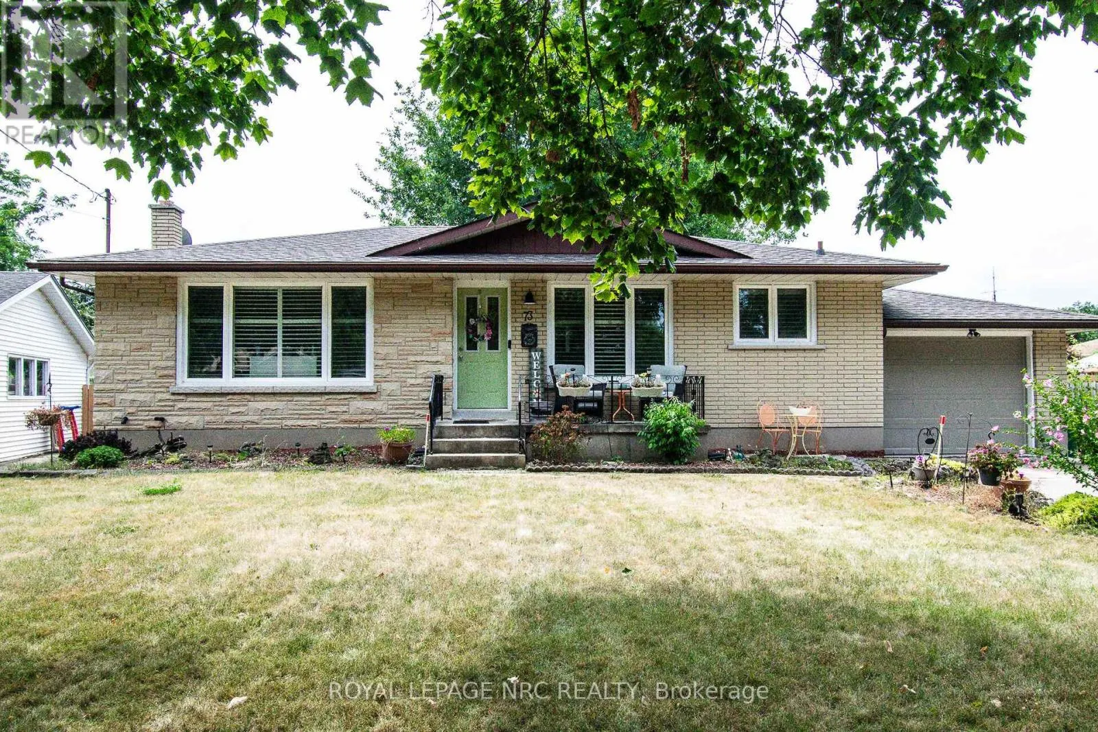 73 LOCKVIEW CRESCENT