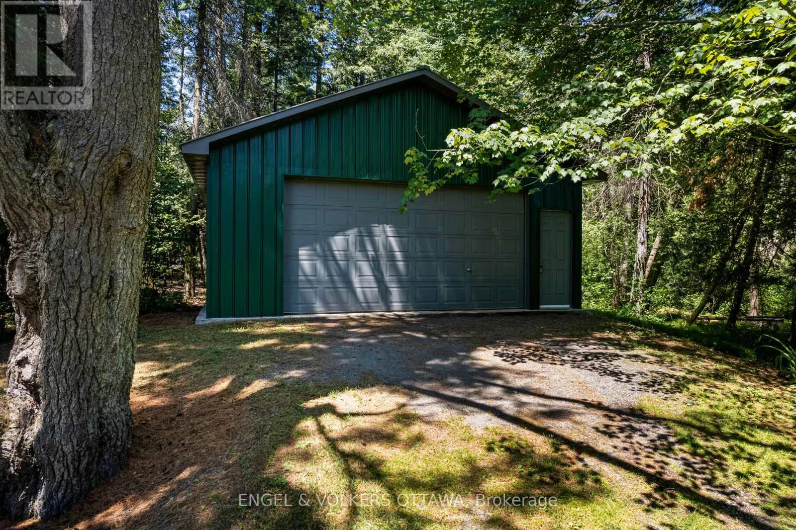 656 SPRUCE RIDGE ROAD