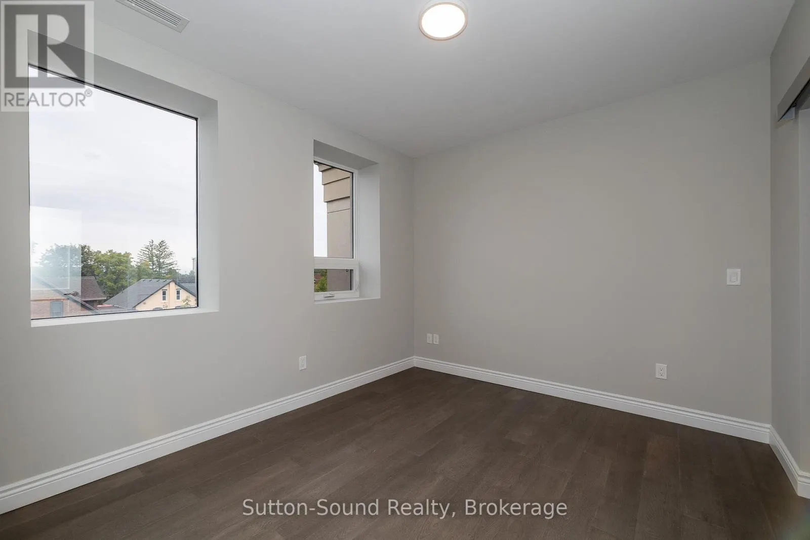 920 1ST AVENUE W
