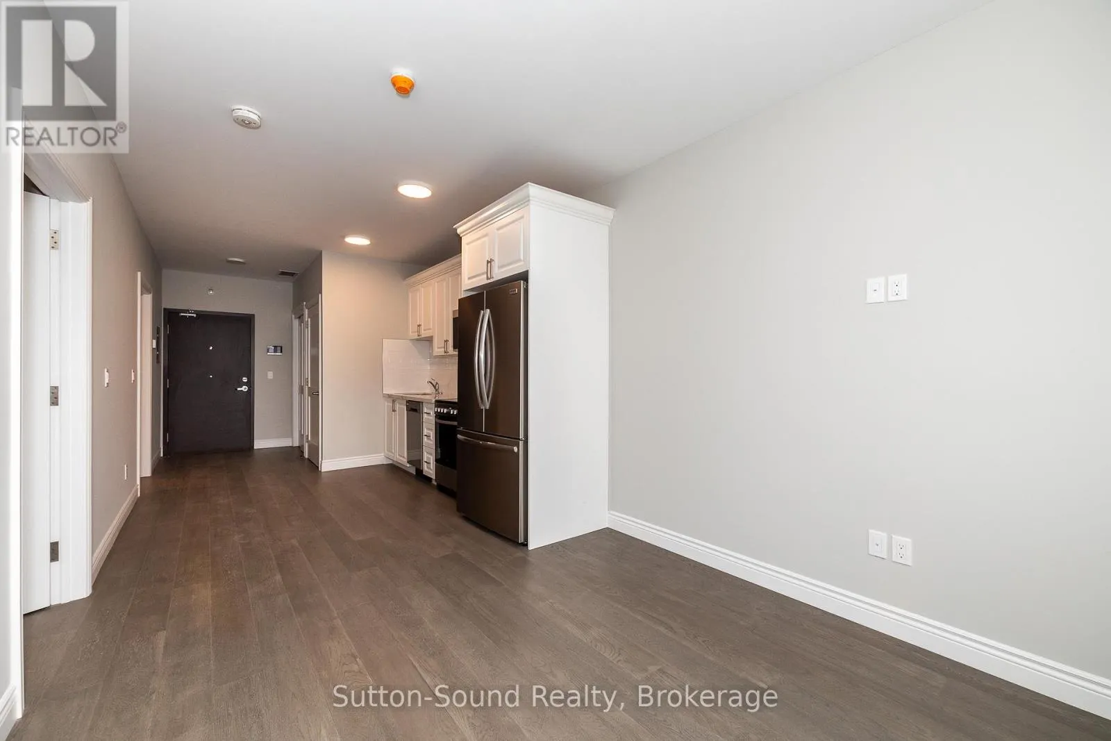 920 1ST AVENUE W