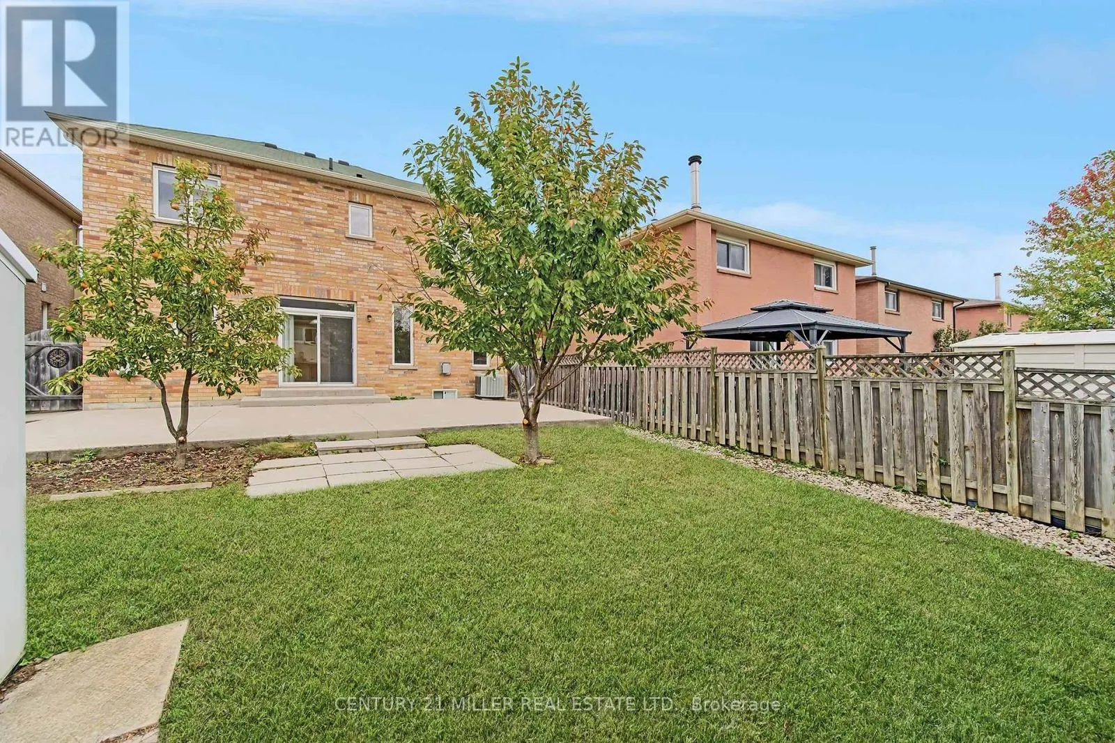 126 MERRILEE CRESCENT