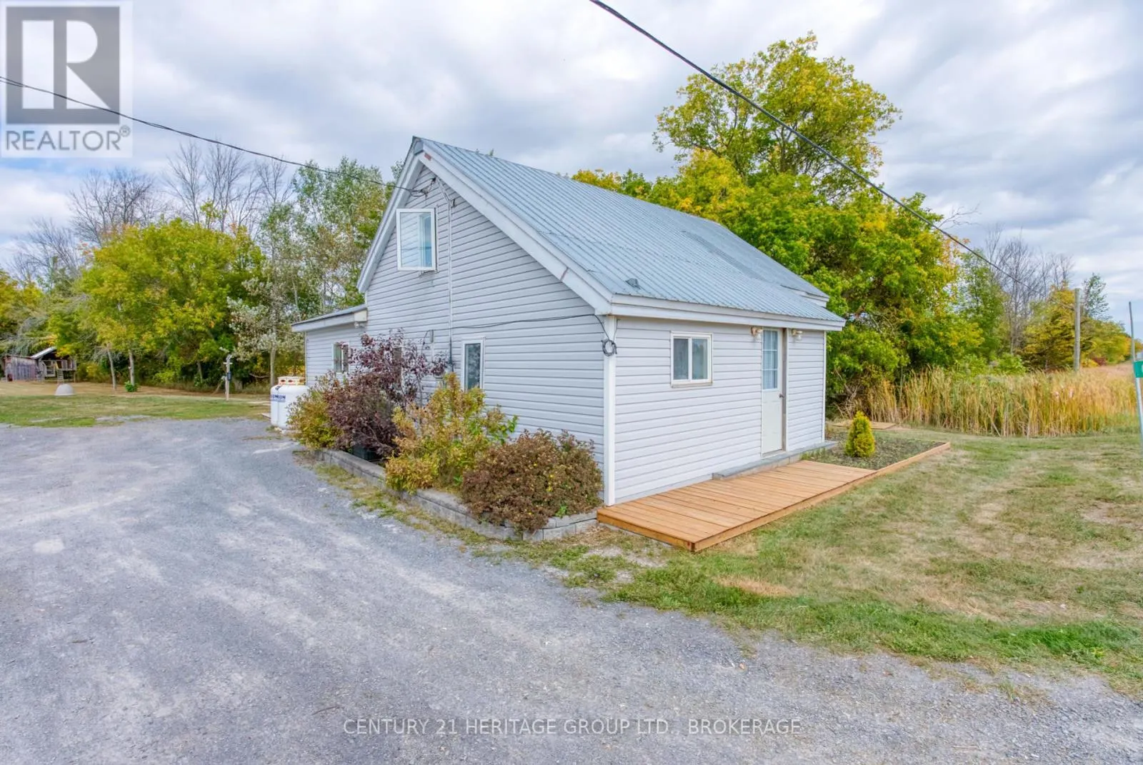 6913 COUNTY 2 ROAD