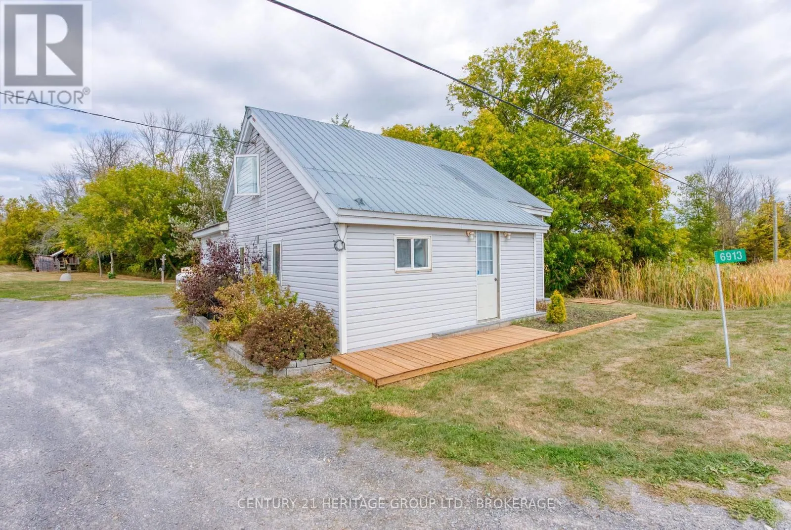 6913 COUNTY 2 ROAD