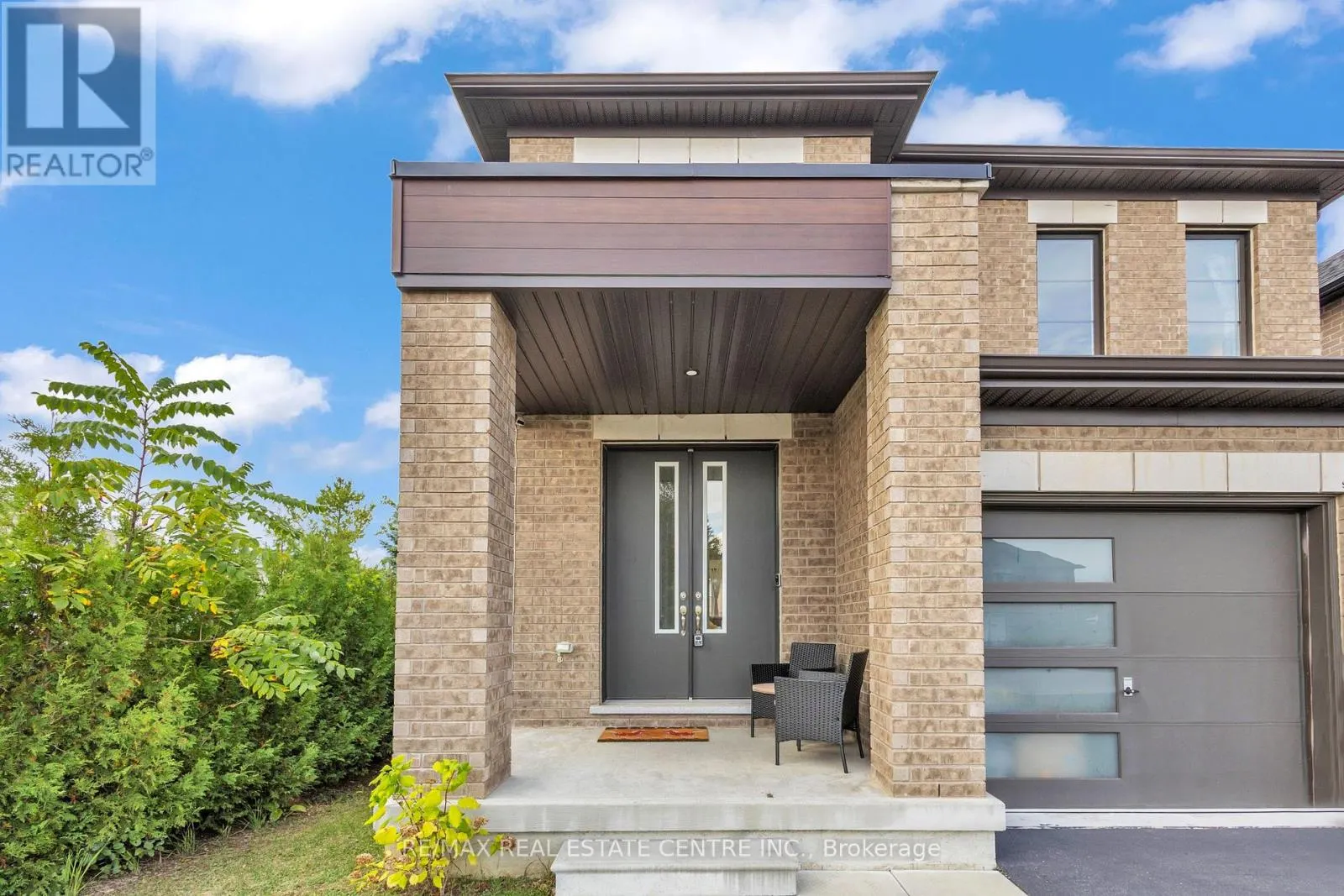 4 SLATER STREET