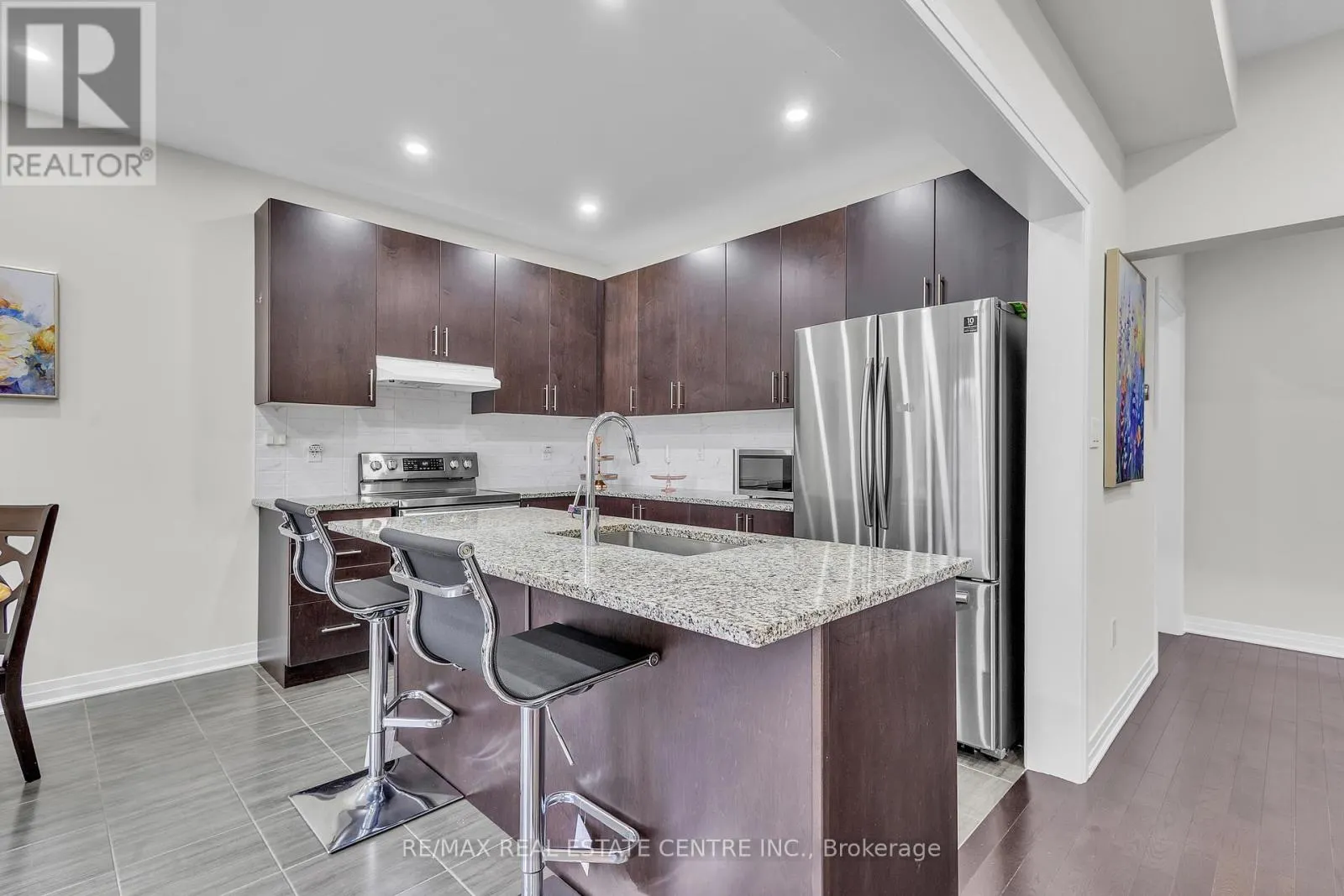 4 SLATER STREET