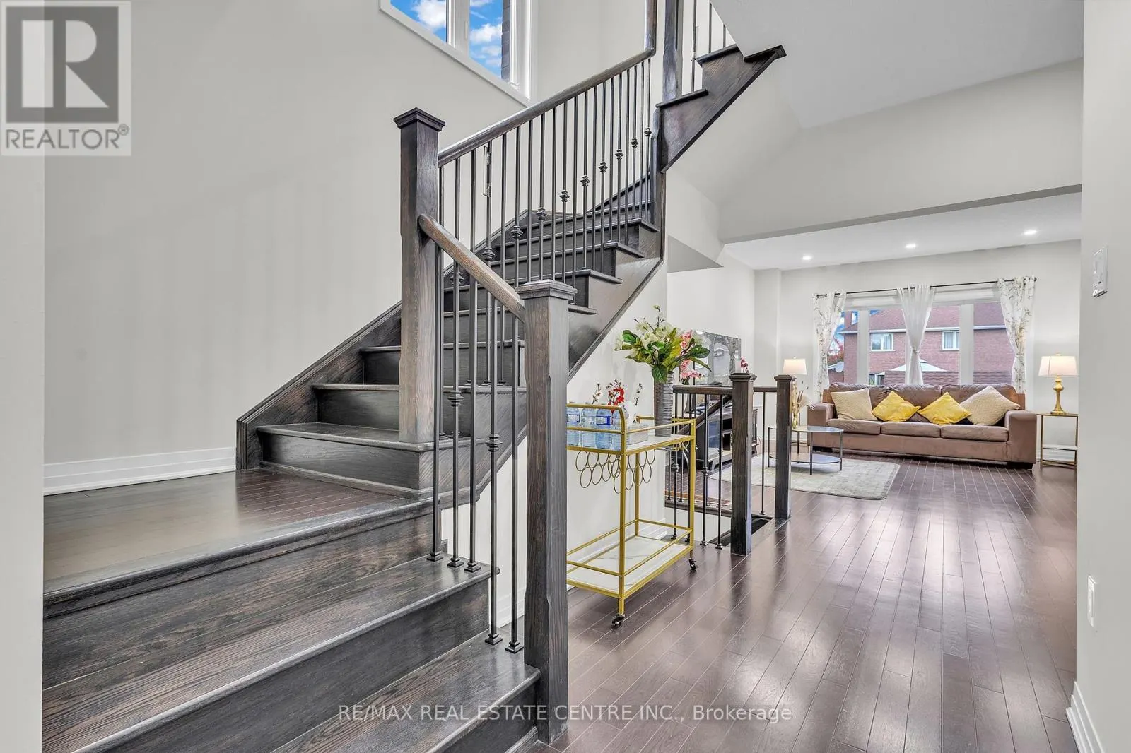 4 SLATER STREET