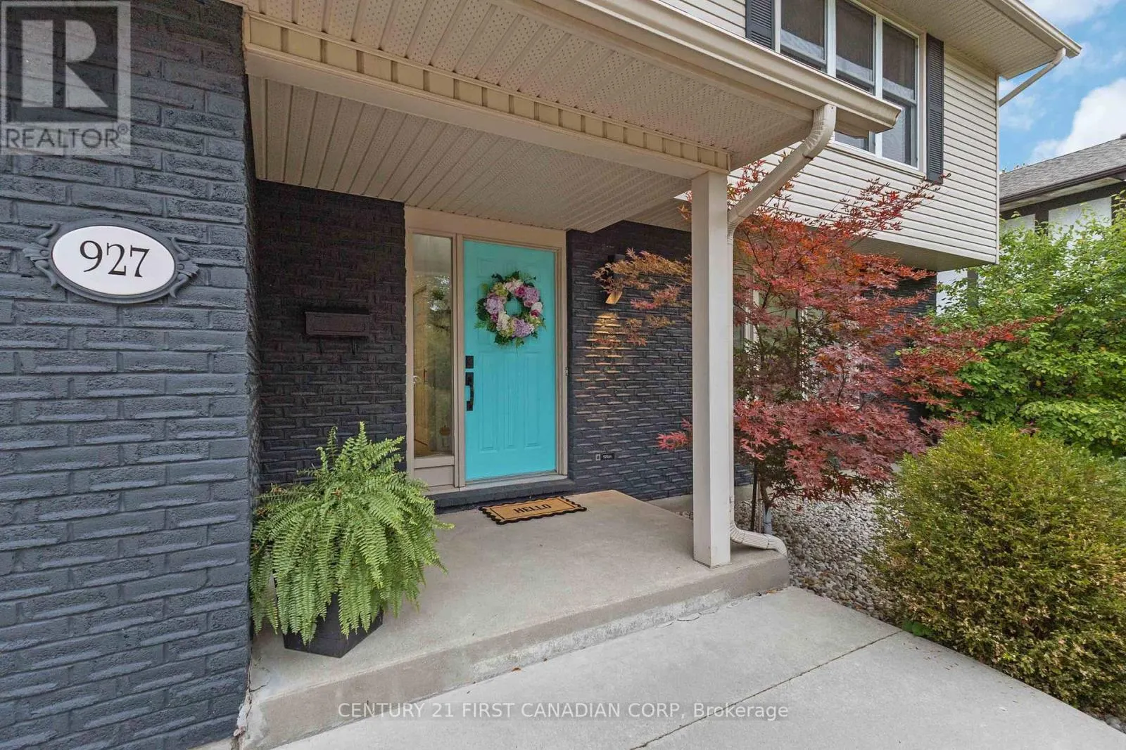 927 FARNHAM ROAD