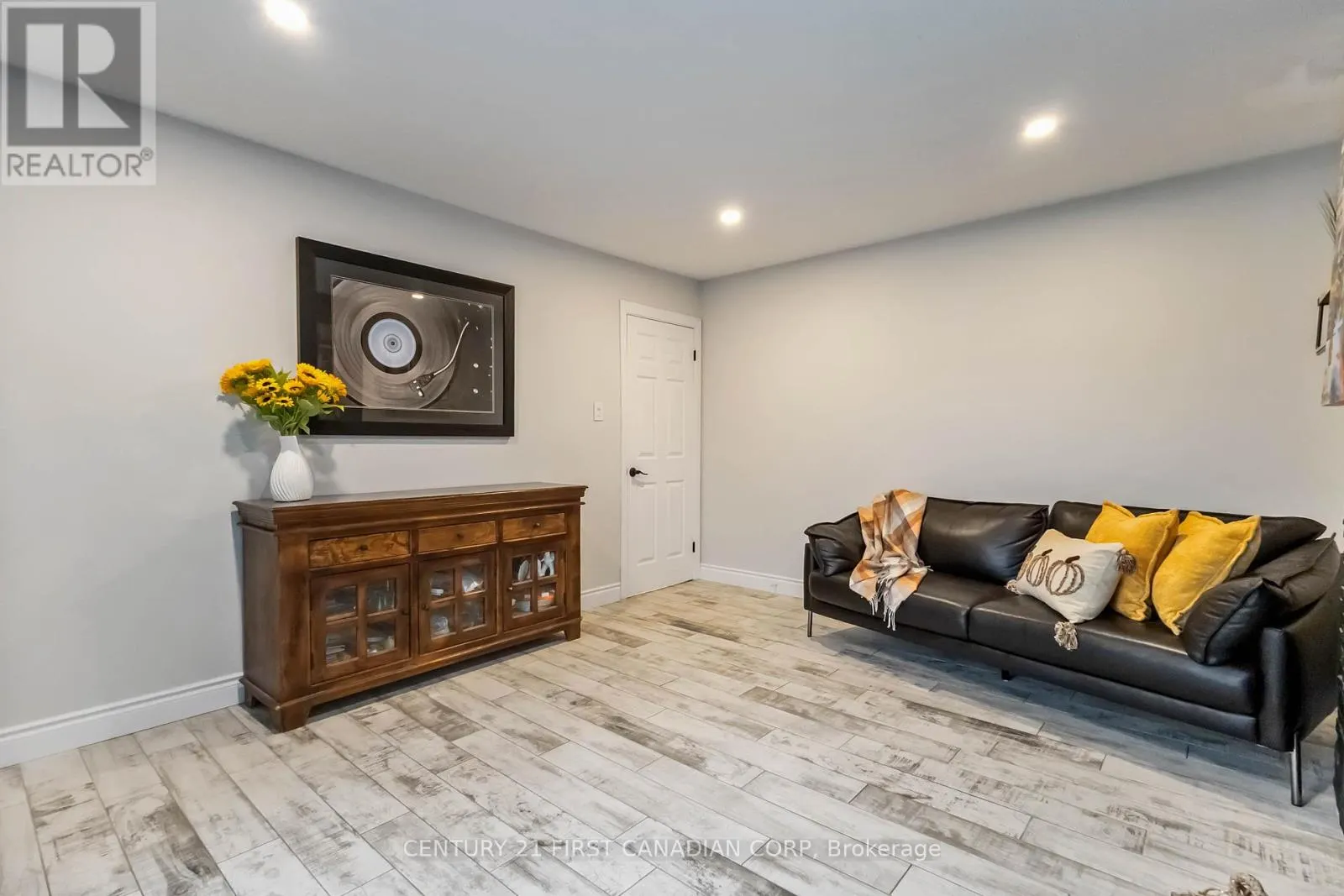 927 FARNHAM ROAD