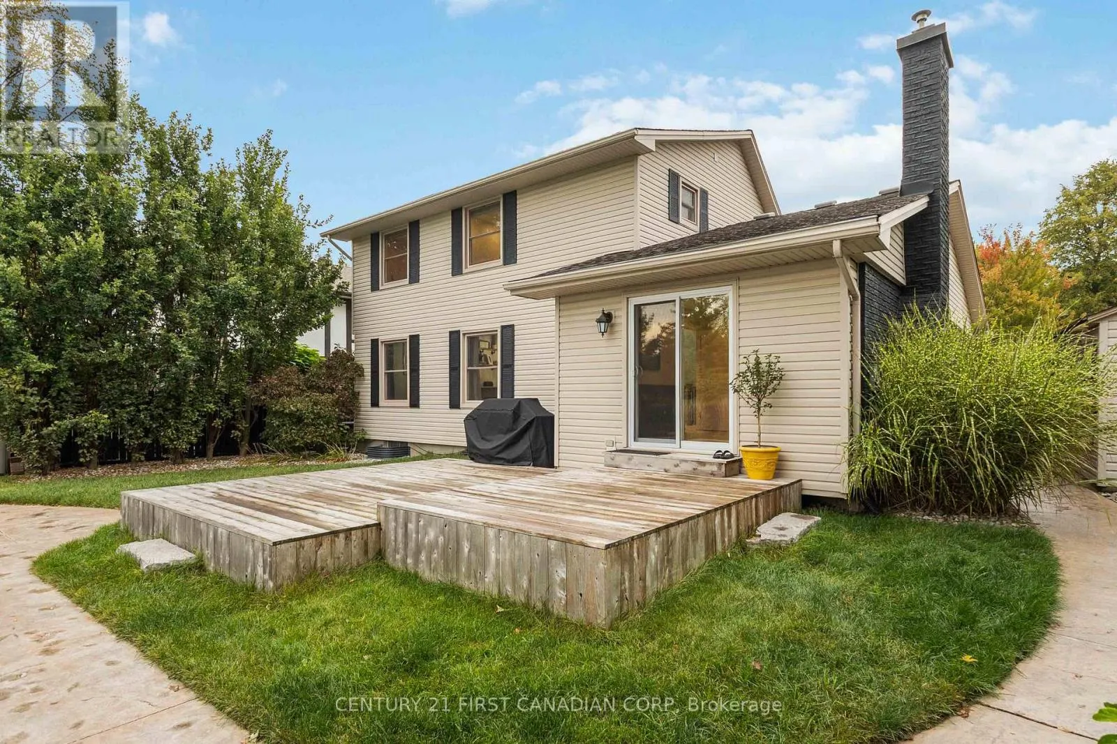 927 FARNHAM ROAD
