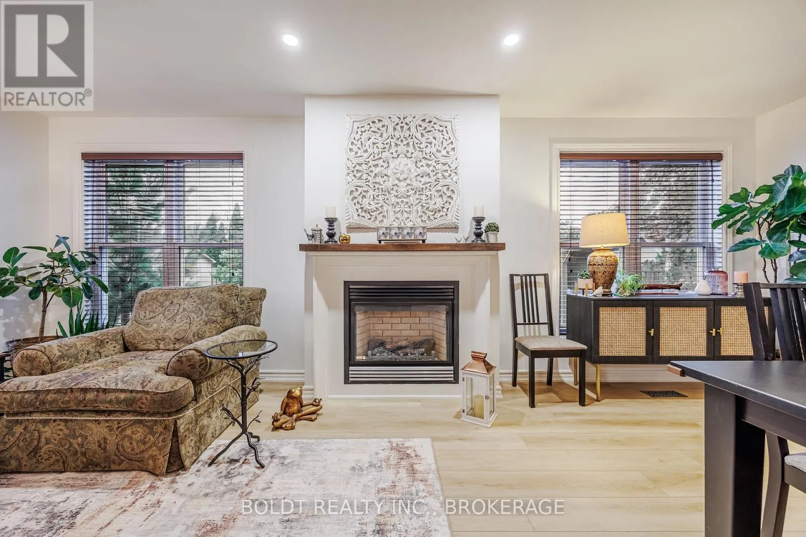 25 NEPTUNE DRIVE