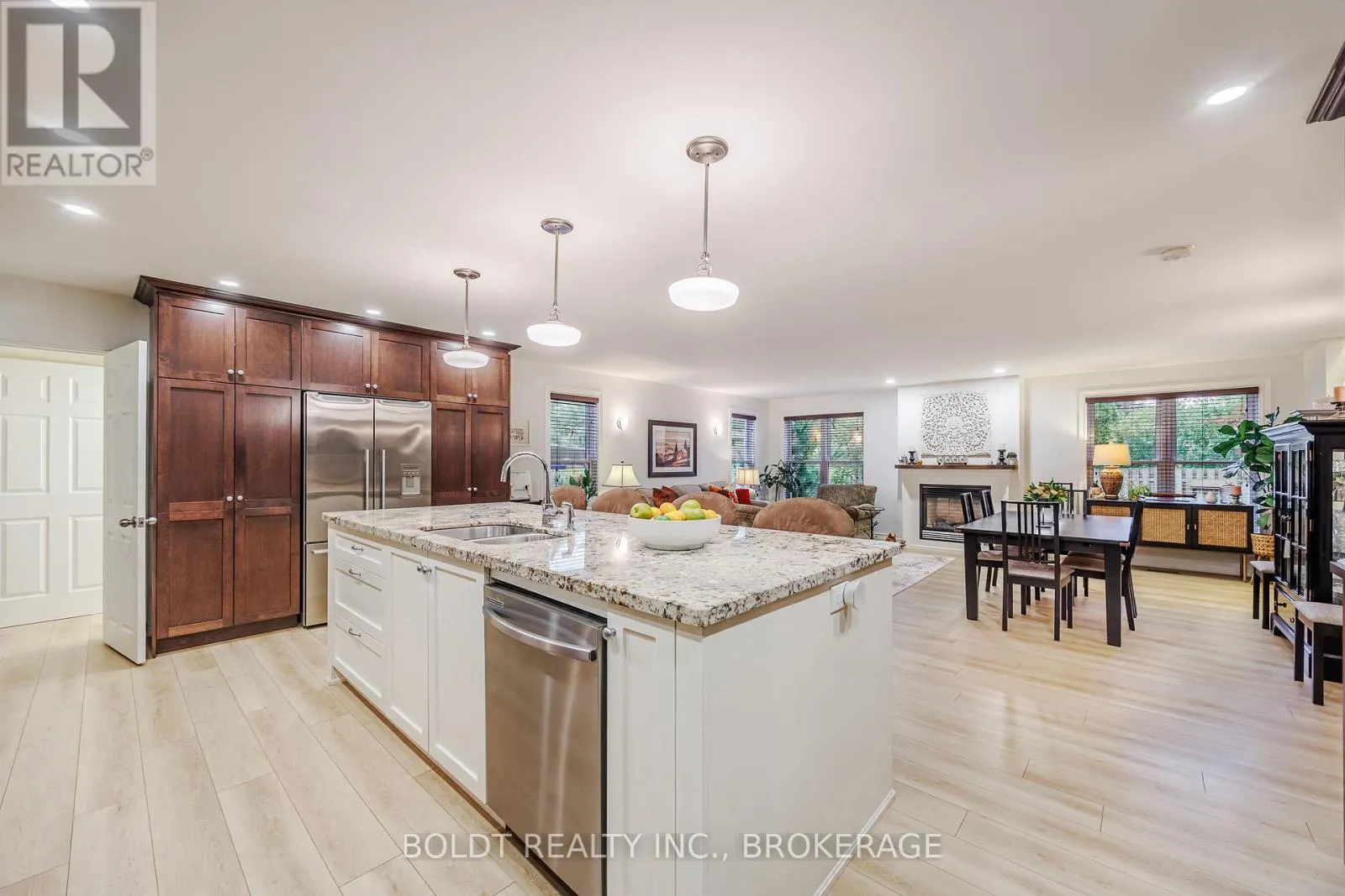 25 NEPTUNE DRIVE