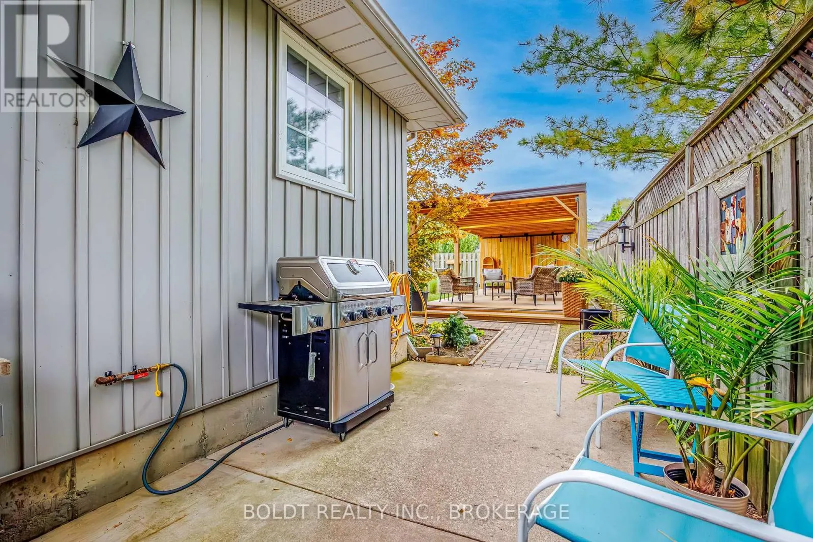 25 NEPTUNE DRIVE