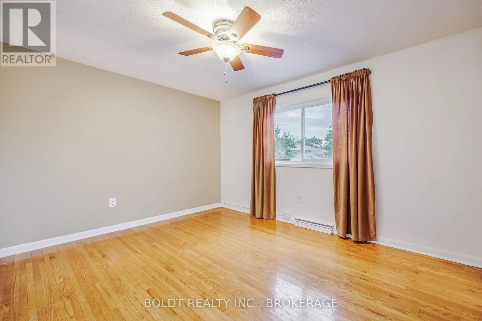 25 NEPTUNE DRIVE