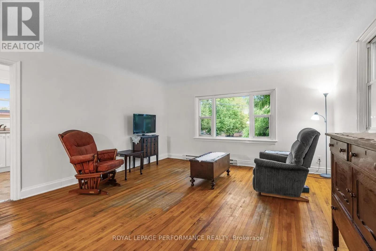 72 DAGMAR AVENUE