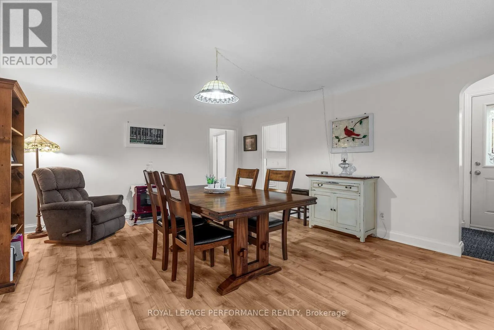 72 DAGMAR AVENUE