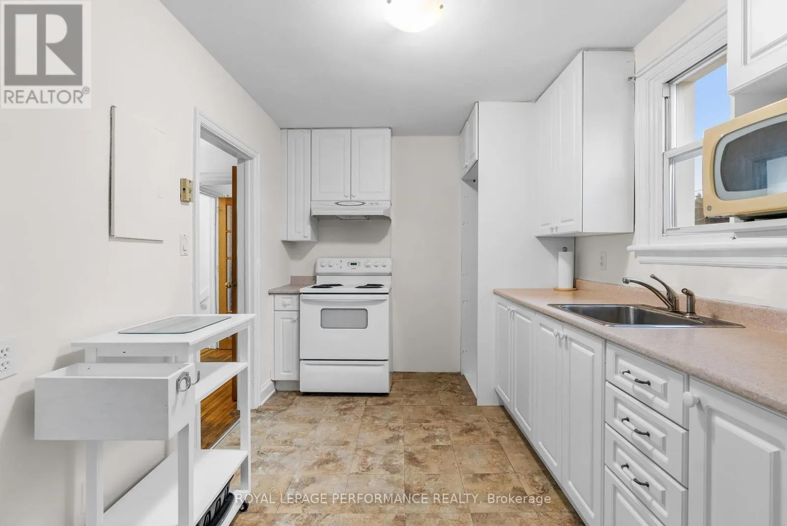 72 DAGMAR AVENUE