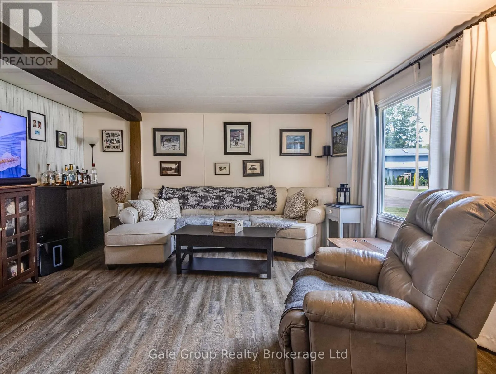 14 ELIZABETH STREET S