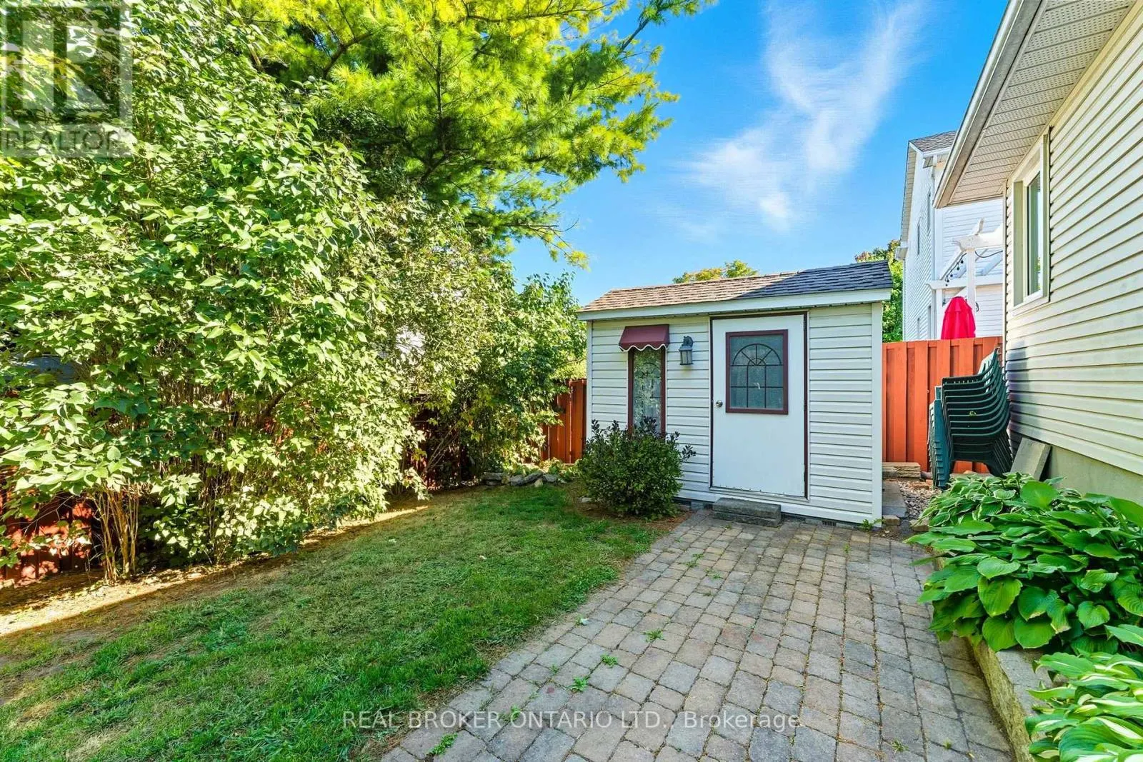 6 CANDOW CRESCENT