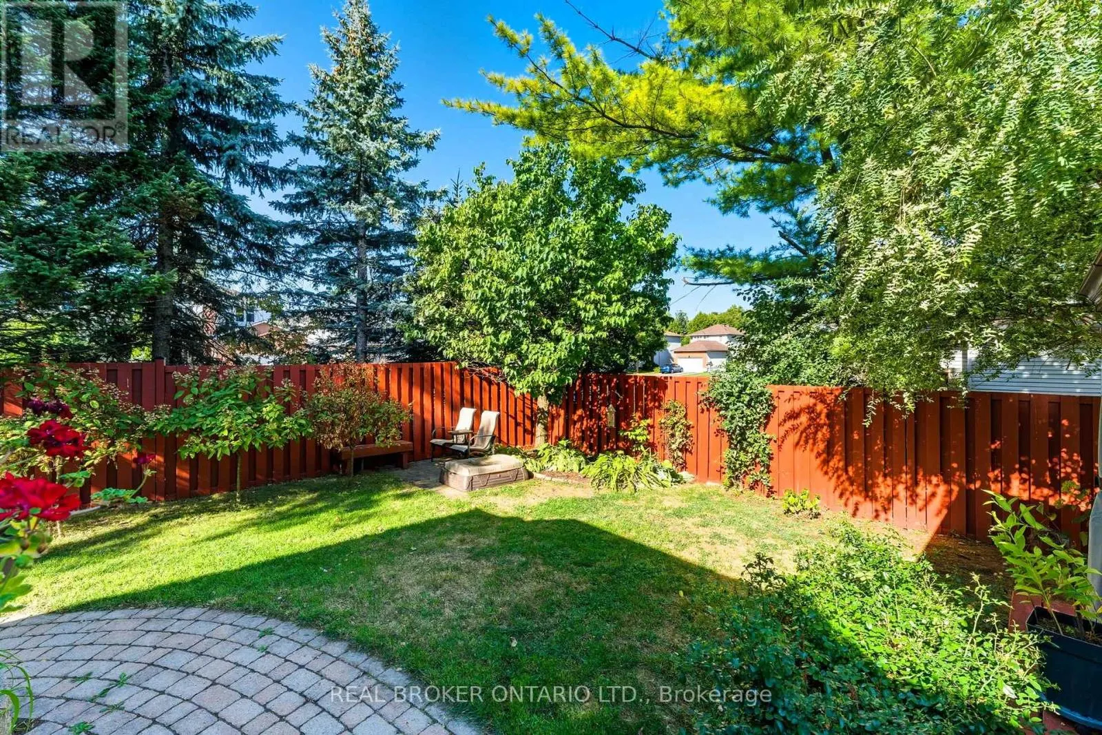 6 CANDOW CRESCENT