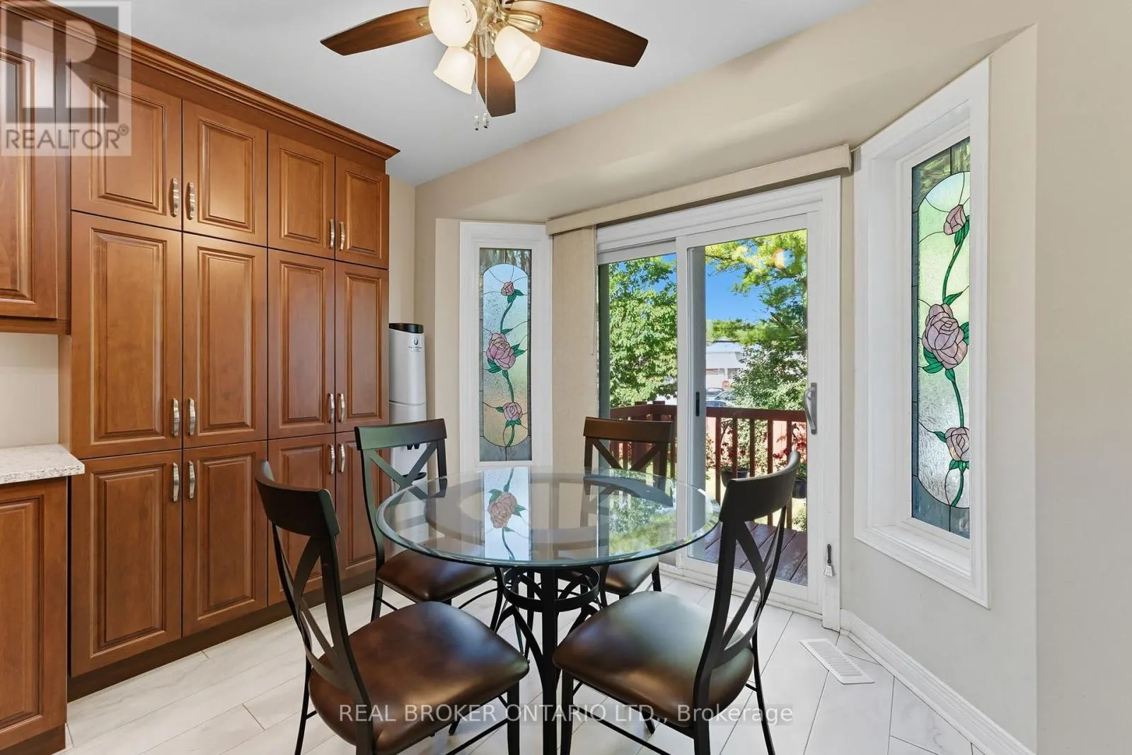 6 CANDOW CRESCENT