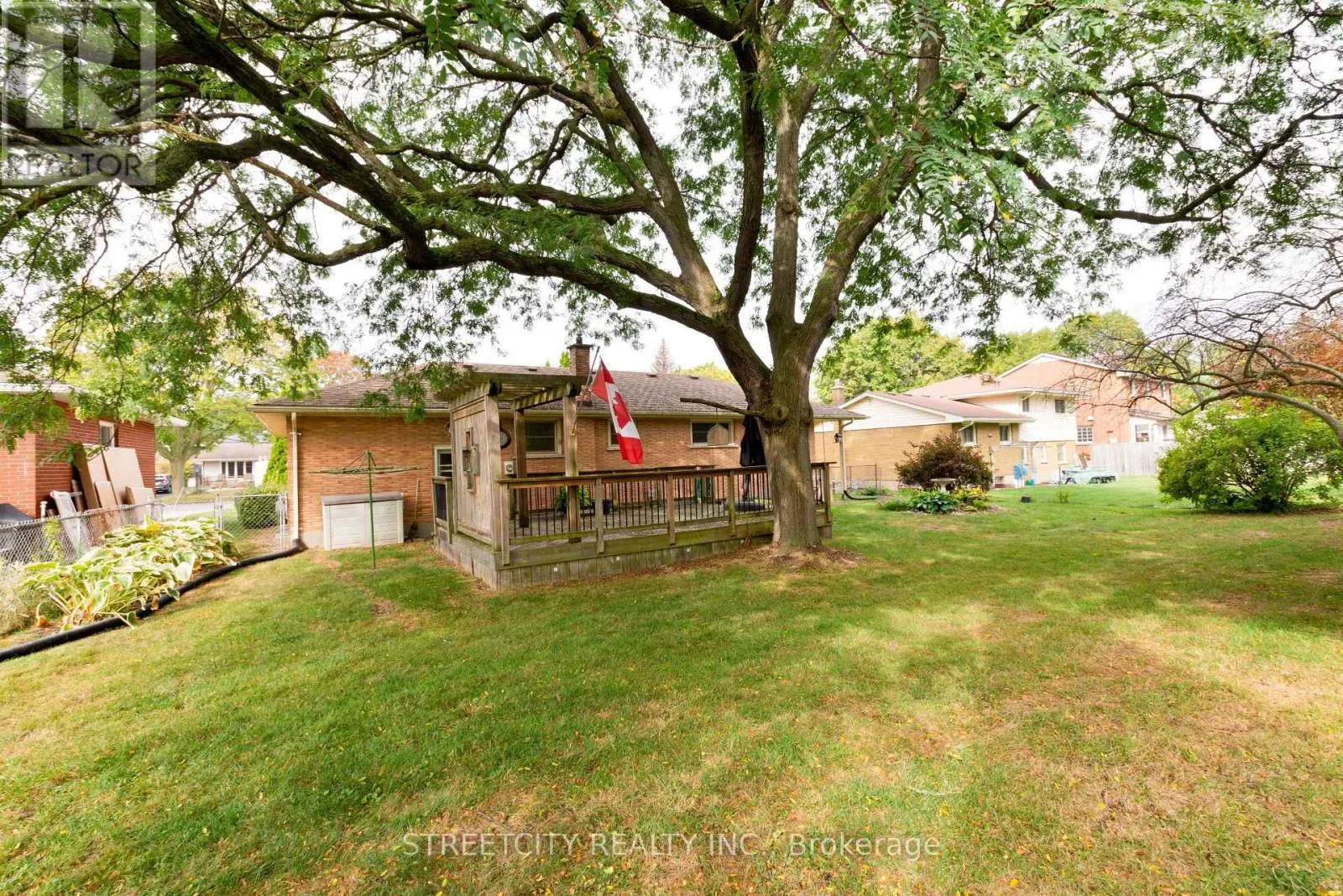 584 KNIGHTS HILL ROAD N