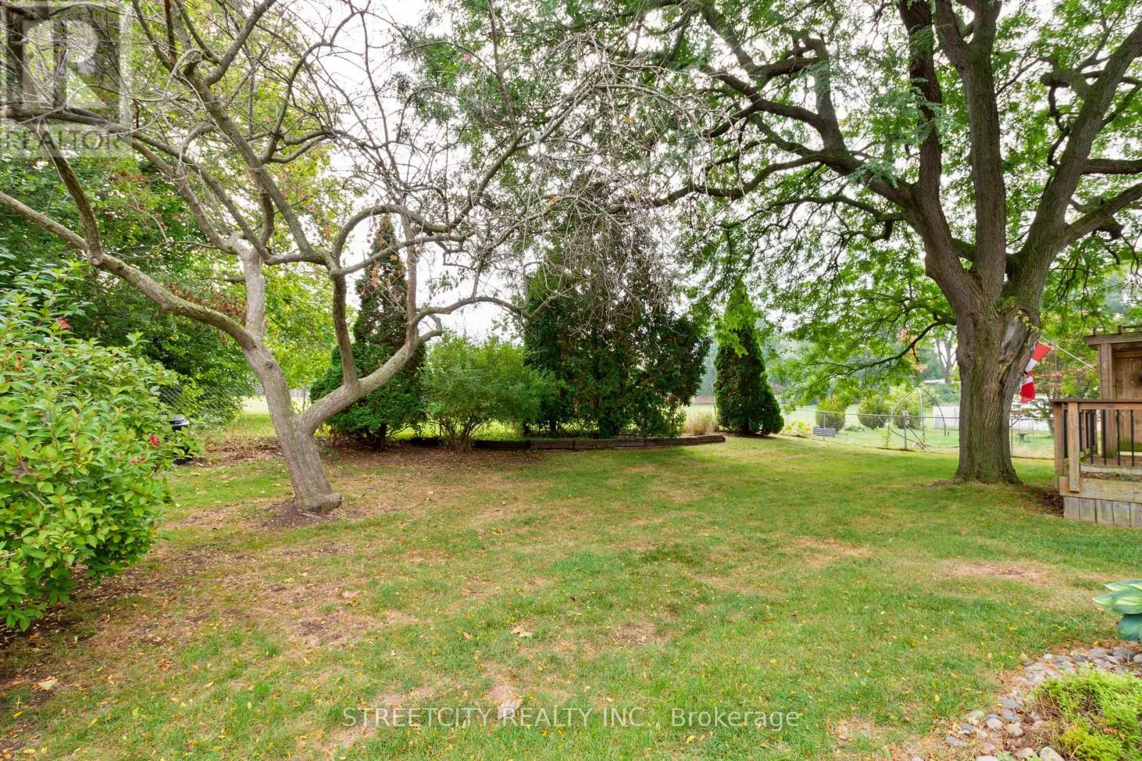 584 KNIGHTS HILL ROAD N