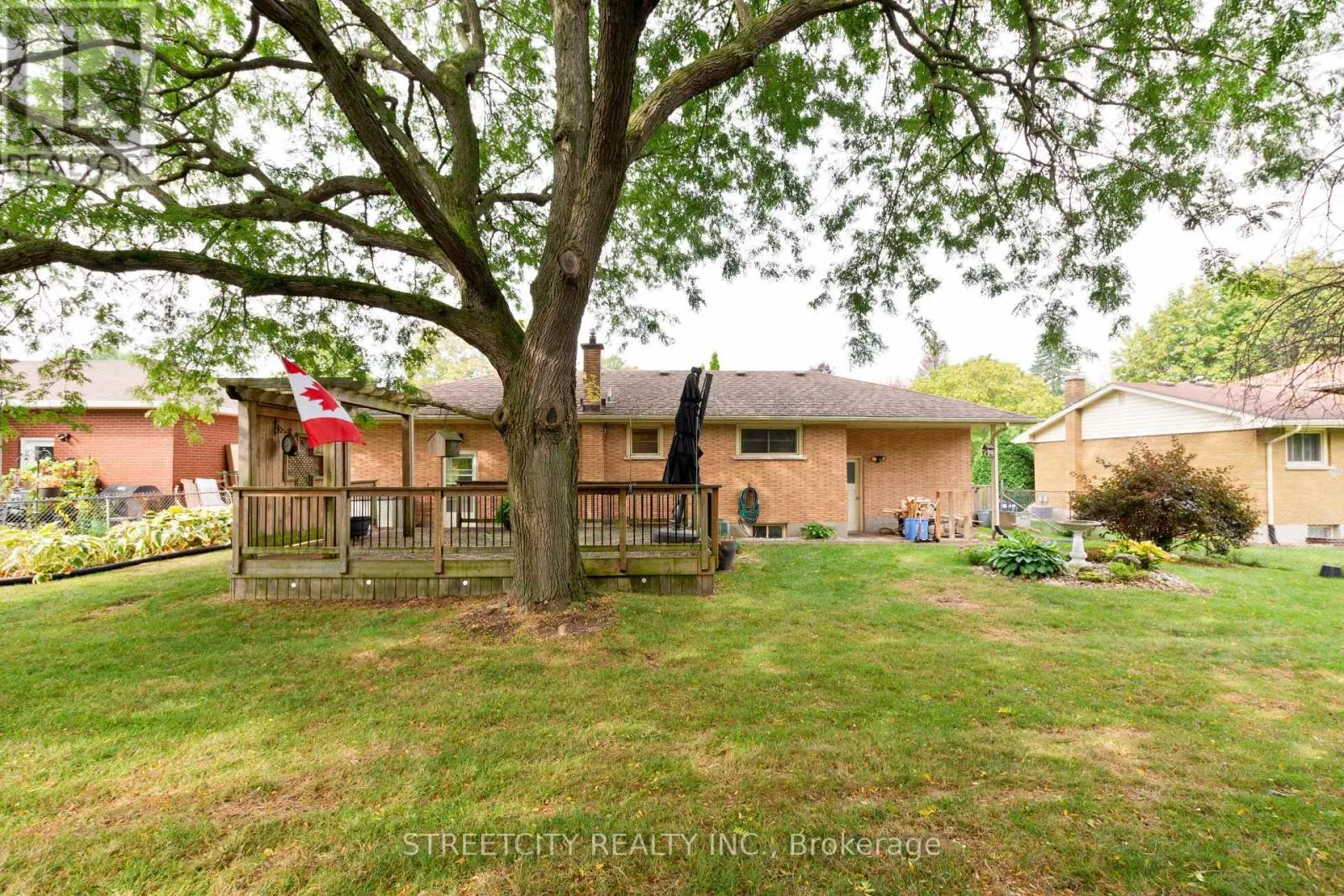 584 KNIGHTS HILL ROAD N