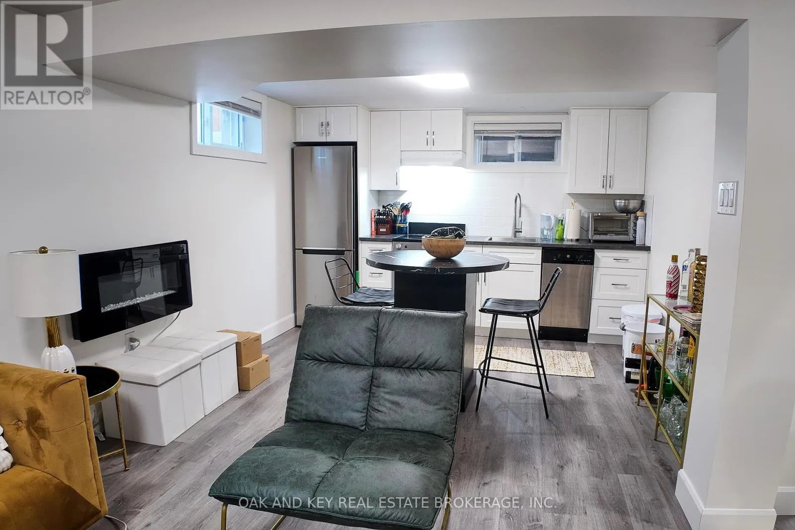 LOWER - 14 BRITANNIA AVENUE, #Lower