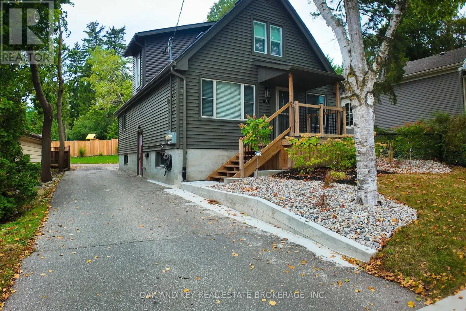 LOWER - 14 BRITANNIA AVENUE, #Lower