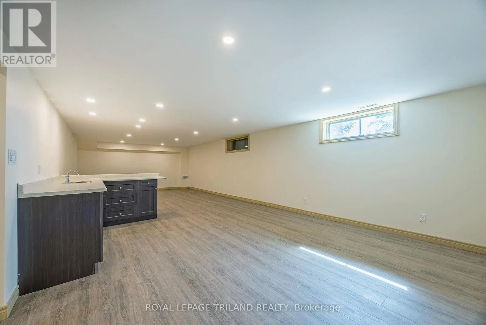 829 AVON DRIVE