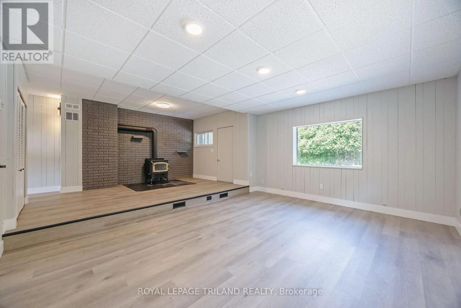 829 AVON DRIVE