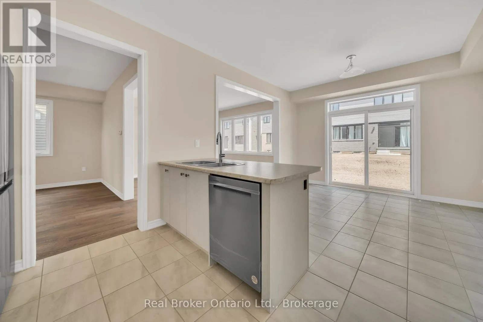 216 VANILLA TRAIL