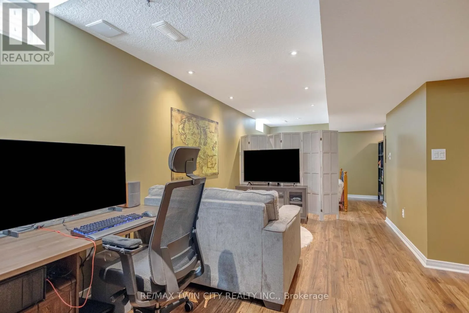 27 SHANTZ AVENUE
