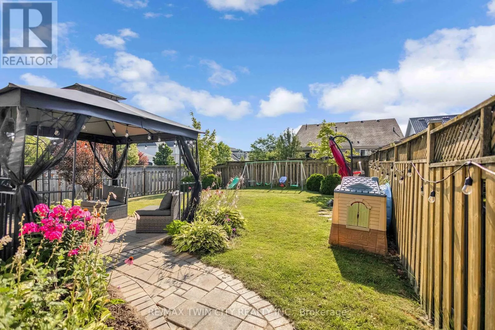 27 SHANTZ AVENUE