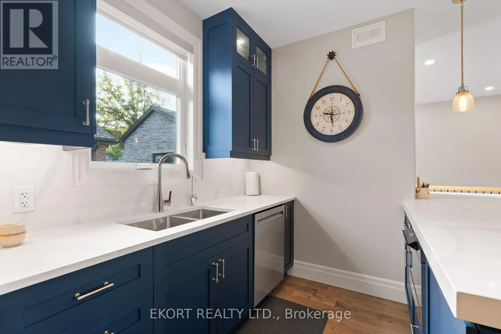 45 BENTLEY CRESCENT