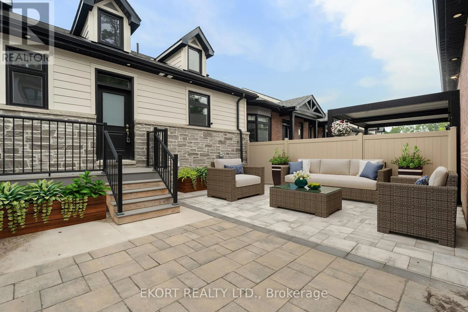 45 BENTLEY CRESCENT