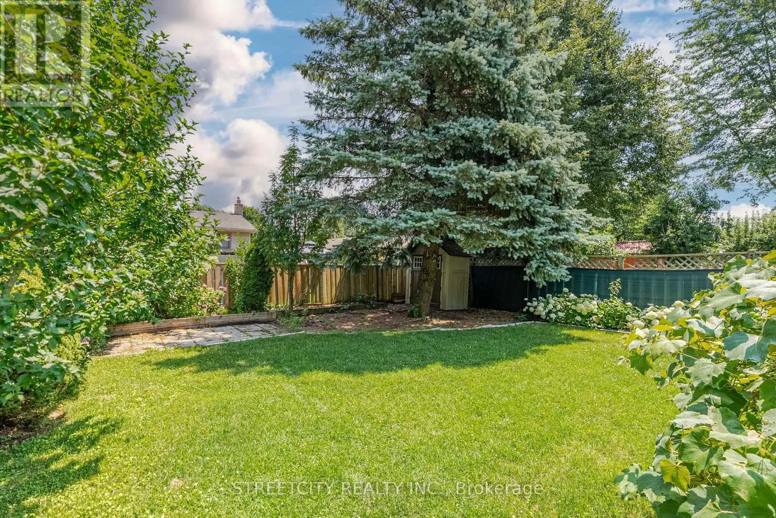 20 FAIRCHILD CRESCENT