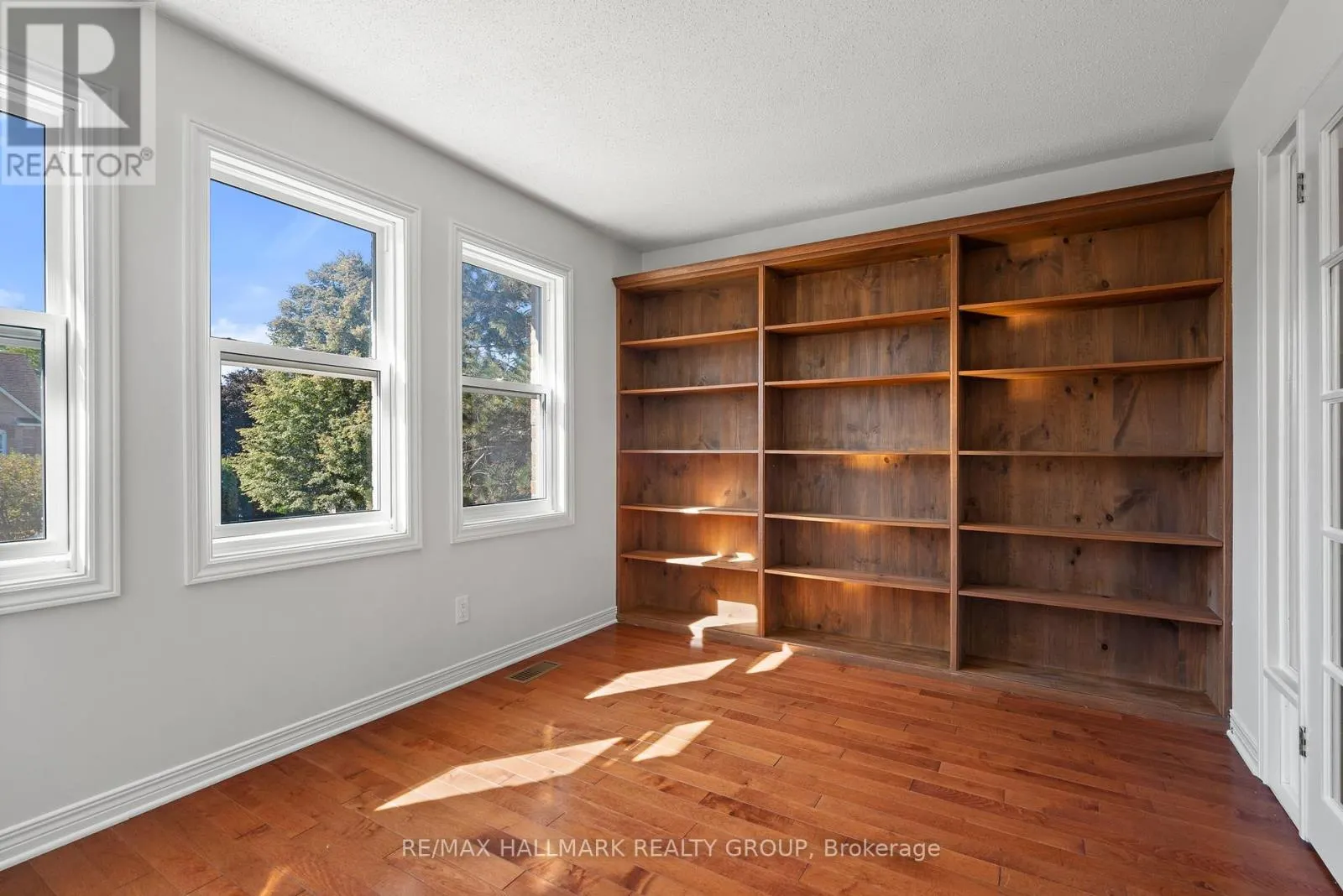 94 HOBIN STREET